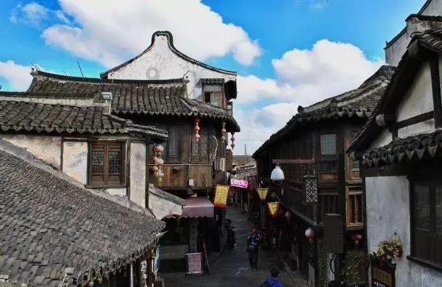 铂科新材(300811.SZ)：公司是HUAWEI光伏逆变器的核心供应商